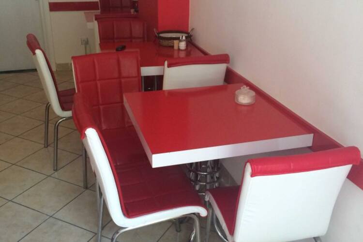 Cigkofteci Masa Sandalye